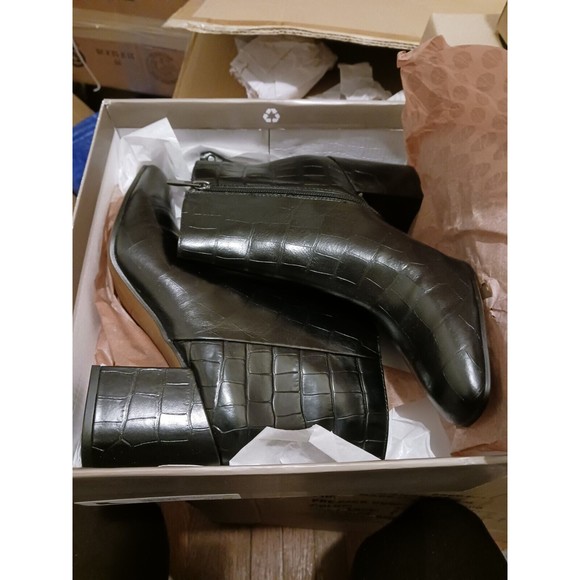 Franco Sarto Tina 2 Booties Black Leather Croc Embossed Block Heel Zip 8.5 - Picture 4 of 4
